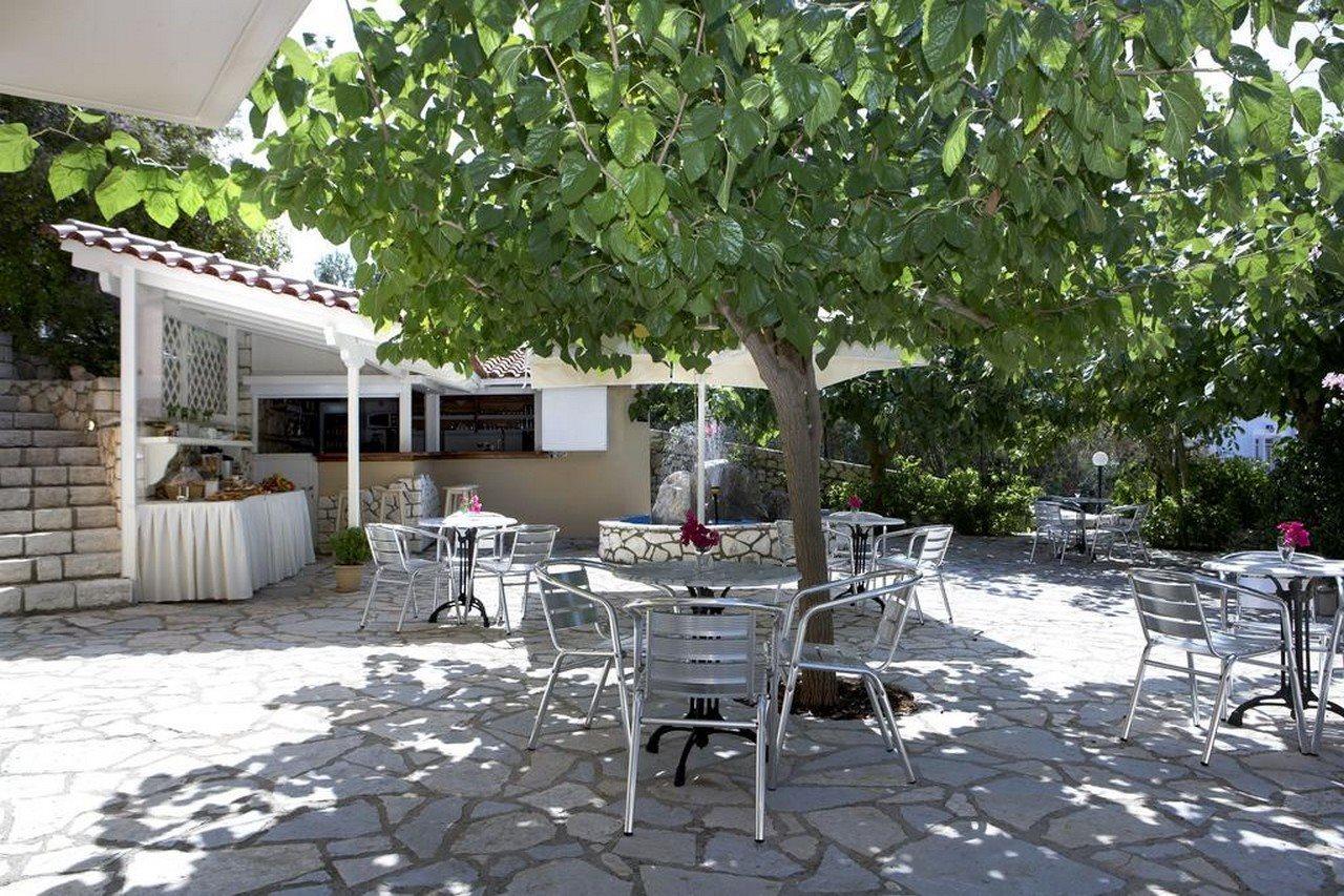 Dafnoudi Hotel Apartments Antipata  Dış mekan fotoğraf