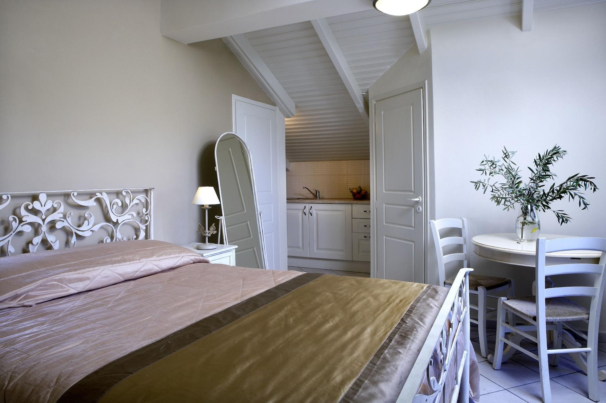 Dafnoudi Hotel Apartments Antipata  Dış mekan fotoğraf