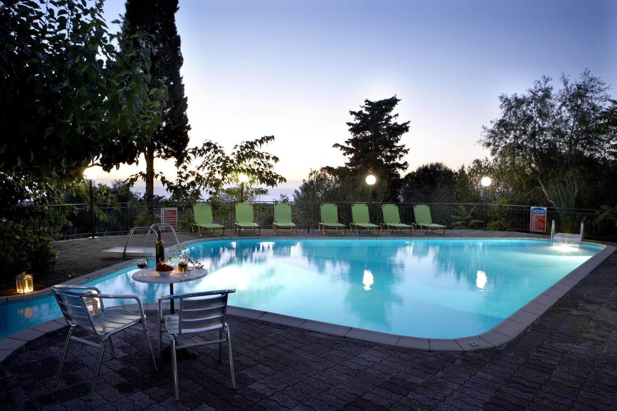 Dafnoudi Hotel Apartments Antipata  Dış mekan fotoğraf