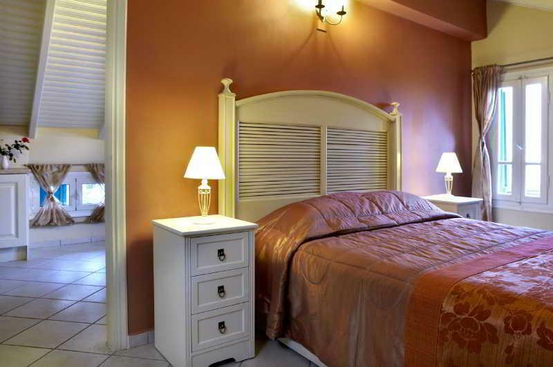 Dafnoudi Hotel Apartments Antipata  Dış mekan fotoğraf